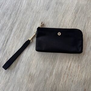Lululemon double zip clutch/wristlet - black & gold